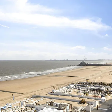 In Belgium With Spacious Terraces 블랑켄베르크