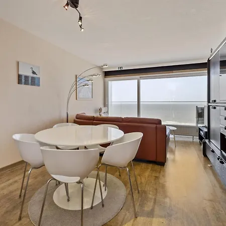 In Belgium With Spacious Terraces דירה *