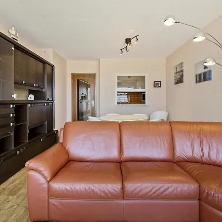 דירה In Belgium With Spacious Terraces בלנקנברג